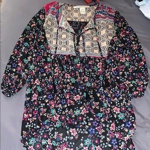 Floral flowy top